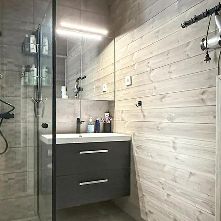 Feriehus Stunning In With House A Mountain View